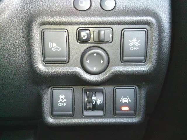 ノート 1.2 e-POWER X ナビTVアラウンドビューMDレコ 360°カメラ 記録簿付 Rカメラ 運転席助手席エアバック AUTOエアコン 1オーナー 盗難防止システム ナビTV サイドカメラ 運転席エアバッグ キーレスエントリー ドラレコ ETC車載器 ABS(11枚目)