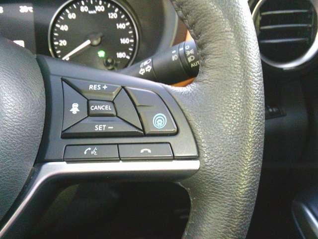 キックス 1.2 X ツートーンインテリアエディション シートヒーター エマージェンシーB セキュリティ アラウンドモニター Rカメラ ワンオーナ エアコン ドラレコ スマートキー 記録簿 ETC メモリーナビ AW キーレス フルセグTV ナビTV ABS(13枚目)