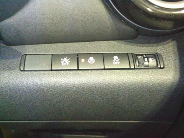 キックス 1.2 X FOUR (e-POWER)4WDシートヒーター ナビTV LEDライト 踏み間違い防止 アラウンドビュ- 試乗車UP ETC 盗難防止システム 車線逸脱警報 インテリキー バックモニター ワンオーナー オートエアコン 4WD アルミホイール(13枚目)