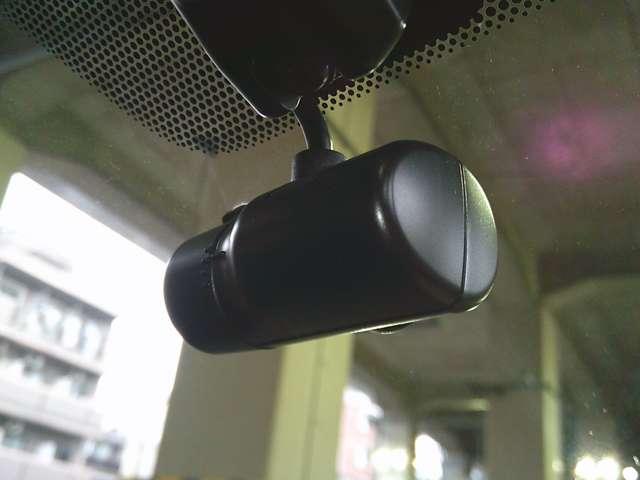 キックス 1.2 X FOUR (e-POWER)4WDシートヒーター ナビTV LEDライト 踏み間違い防止 アラウンドビュ- 試乗車UP ETC 盗難防止システム 車線逸脱警報 インテリキー バックモニター ワンオーナー オートエアコン 4WD アルミホイール(16枚目)