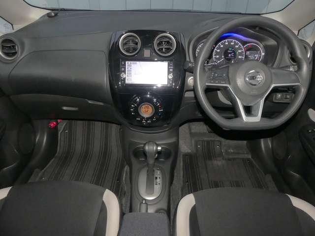 ノート １．２　Ｘ　ＤＩＧ－Ｓ　純正ナビＴＶ　踏み間違いアラウンドビューＭ　エマージェンシブレーキ　左右エアバック　イモビ　ＡＡＣ　スマキー　バックカメラ付き　サイドカメラ　ＥＴＣ　整備記録簿　パワーウィンドウ　ドライブレコーダー　ＡＢＳ　キーフリー　１オーナー　ナビＴＶ（3枚目）