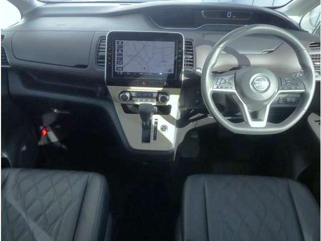 セレナ ２．０　Ｇ　純正大画面ナビＴＶスマートルームミラーＥＴＣ　スマートキー　バックカメラ　ＥＴＣ　ドライブレコーダー　アルミホイール　記録簿　オートエアコン　メモリーナビ　ナビＴＶ　パワーウインドウ　盗難防止システム　アラウンドモニタ　左右オートスライド（3枚目）