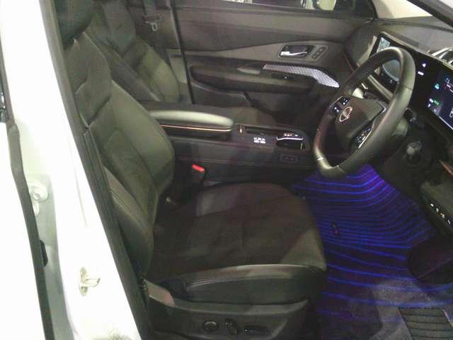 アリア B9 e-4ORCE 4WD サンルーフ BOSE 360カメラ フルオートエアコン LEDヘッドライト パノラミックガラスルーフ ETC 4WD 試乗車(17枚目)