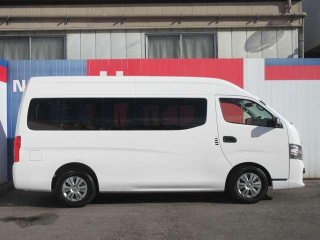 ＮＶ３５０キャラバンバン 　雹による凹み　　現状◇メモリーナビ（ＭＪ１２０Ｄ－Ｗ）◇アラウンドビューモニター◇車いすリフター◇オートステップ◇（18枚目）