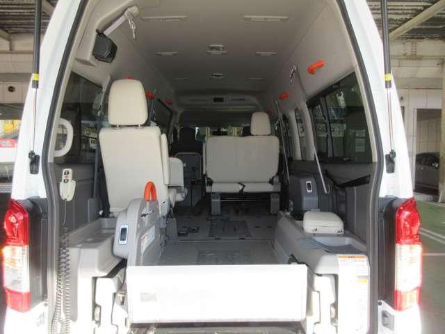 ＮＶ３５０キャラバンバン 　雹による凹み　　現状◇メモリーナビ（ＭＪ１２０Ｄ－Ｗ）◇アラウンドビューモニター◇車いすリフター◇オートステップ◇（41枚目）