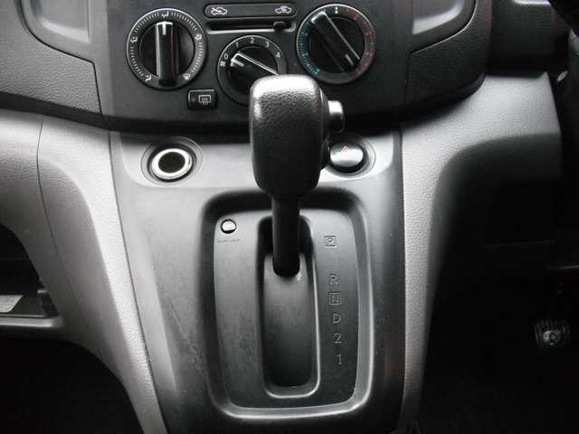 NV200バネットバン DX 1.6 DX リモコンキー・右リヤサスペンションメンバー交換歴あり・天張りあり・ワンオーナー(22枚目)