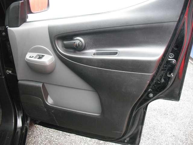 NV200バネットバン DX 1.6 DX リモコンキー・右リヤサスペンションメンバー交換歴あり・天張りあり・ワンオーナー(31枚目)