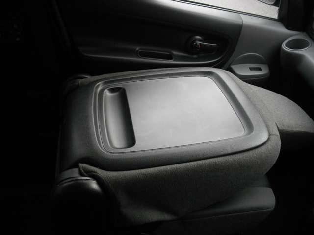 NV200バネットバン DX 1.6 DX リモコンキー・右リヤサスペンションメンバー交換歴あり・天張りあり・ワンオーナー(33枚目)