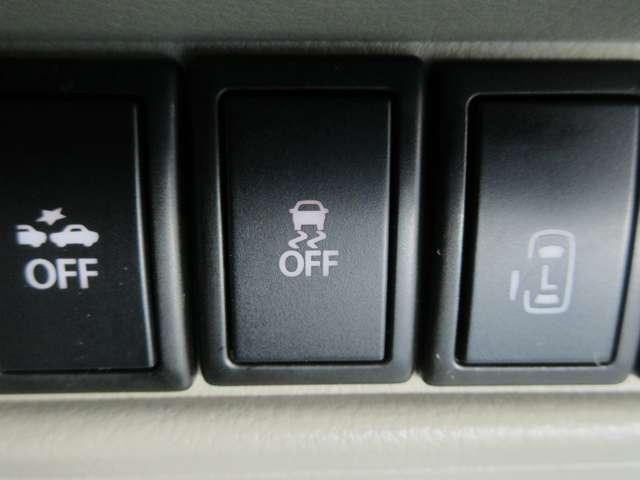 ＮＶ１００クリッパーリオ Ｇ　６６０　Ｇ　ハイルーフ　ターボ・◇雹と思われる凹み有・◇メモリーナビ（ＭＭ１１３Ｄ－Ａ）◇バックモニター◇両側オートスライドドア◇左オートステップ◇ローダウン・社外マフラー・現状になります。（15枚目）