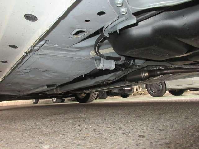 左リヤ下回りです。