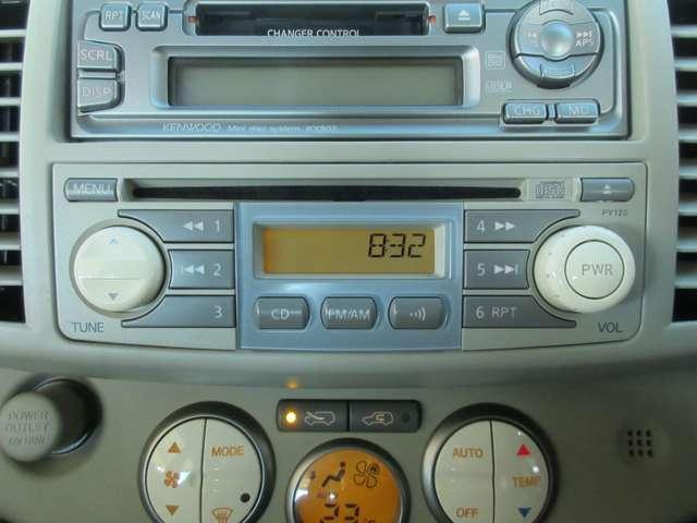 ＣＤデッキ付き、ＡＭ／ＦＭラジオが装備されています。