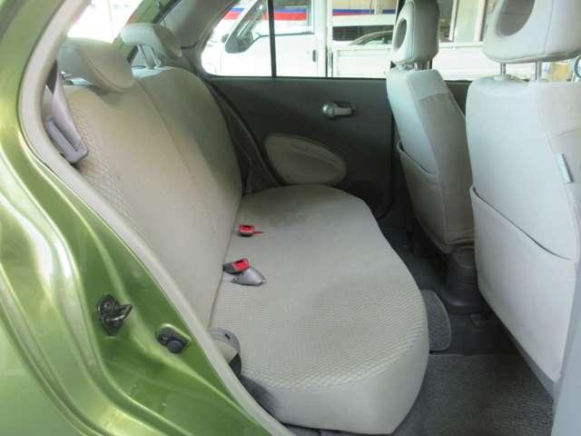 後部座席です。