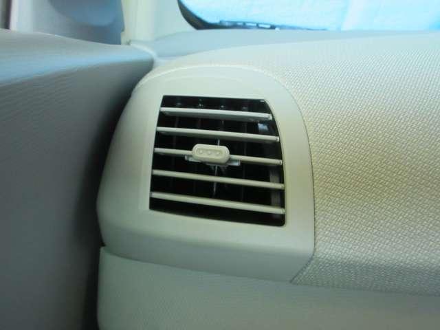 助手席側エアコン吹き出し口画像です。