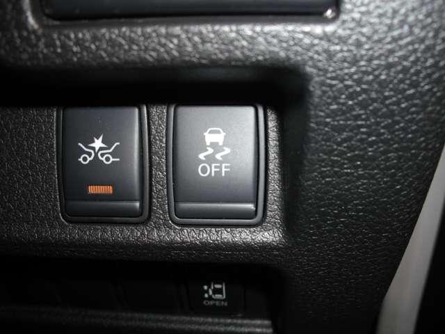 NV350キャラバンバン 2.0 プレミアムGX ブラックギア ロングボディ ◇メモリーナビ(MJ320D-W)◇アラウンドビューモニター◇左側オートスライドドア◇リヤヒーター・クーラー◇LEDライト◇ドライブレコーダー◇(11枚目)