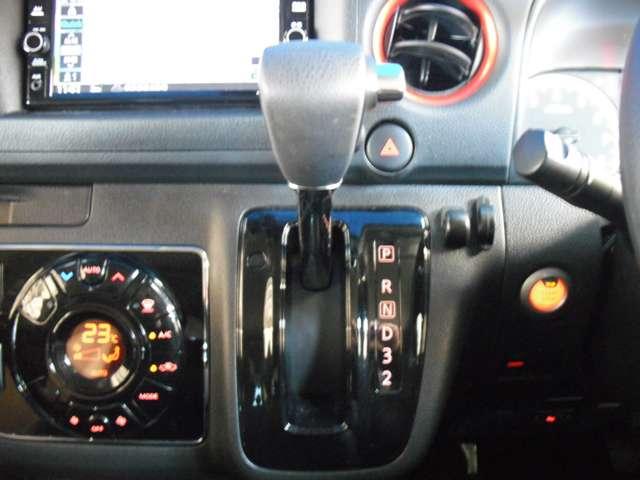 NV350キャラバンバン 2.0 プレミアムGX ブラックギア ロングボディ ◇メモリーナビ(MJ320D-W)◇アラウンドビューモニター◇左側オートスライドドア◇リヤヒーター・クーラー◇LEDライト◇ドライブレコーダー◇(24枚目)