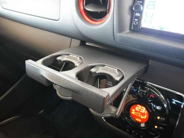 NV350キャラバンバン 2.0 プレミアムGX ブラックギア ロングボディ ◇メモリーナビ(MJ320D-W)◇アラウンドビューモニター◇左側オートスライドドア◇リヤヒーター・クーラー◇LEDライト◇ドライブレコーダー◇(30枚目)