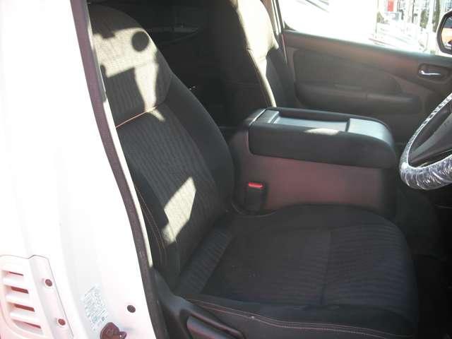 NV350キャラバンバン 2.0 プレミアムGX ブラックギア ロングボディ ◇メモリーナビ(MJ320D-W)◇アラウンドビューモニター◇左側オートスライドドア◇リヤヒーター・クーラー◇LEDライト◇ドライブレコーダー◇(41枚目)