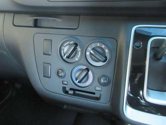 キャラバン ロングDX 2.4 DX ロングボディ ディーゼルターボ ◇雹害車輛◇リモコンキー◇バックモニター◇(7枚目)