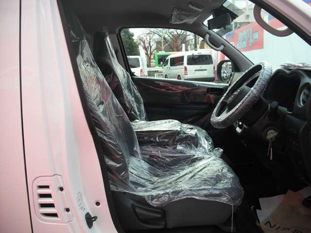 キャラバン ロングＤＸ　２．０　ＤＸ　ロングボディ　◇雹害車輛未使用車◇アラウンドビューモニター◇スマートルームミラー◇電動電動格納式ドアミラー◇リモコンキー◇現車確認願います。（12枚目）