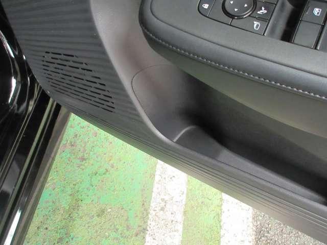 ノート Ｘ　１．２　Ｘ　◇レンタカー登録歴有◇プロパイロット◇メモリーナビ（ＭＭ２２３Ｄ－Ｌｅ）◇アラウンドビューモニター◇スマートルームミラー◇ＬＥＤライト◇ＥＴＣ◇（49枚目）