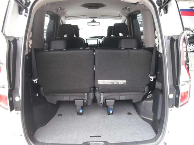 セレナ ｅ－パワー　ハイウェイスターＶ　１．２　ｅ－ＰＯＷＥＲ　ハイウェイスターＶ　プロパイロット◇メモリーナビ（ＭＭ５１２Ｄ－Ｌ◇アラウンドビューモニター◇両側オートスライド◇シート・ステアリングヒーター◇ドライブレコーダー◇（14枚目）