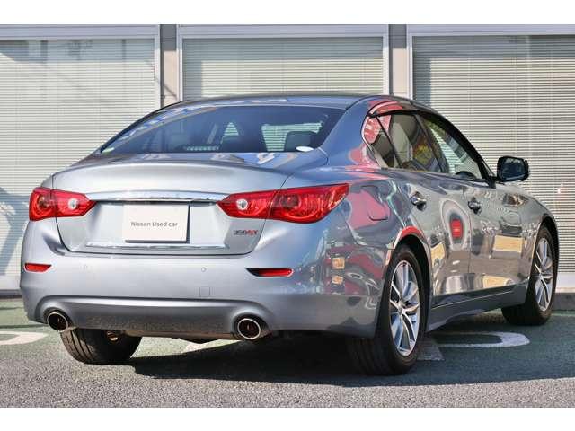 スカイライン ３．５　３５０ＧＴ　ハイブリッド　タイプＰ　本革　クルコン　スマートキ　プリクラッシュ　アラウンドモニタ　盗難防止システム　ＬＥＤ　ＡＷ　オートクルーズコントロール　ＴＶナビ　オートエアコン　Ｄレコ　キーレスゴー　メモリ－ナビ　レーンアシスト　Ｂカメラ　ＥＴＣ（5枚目）