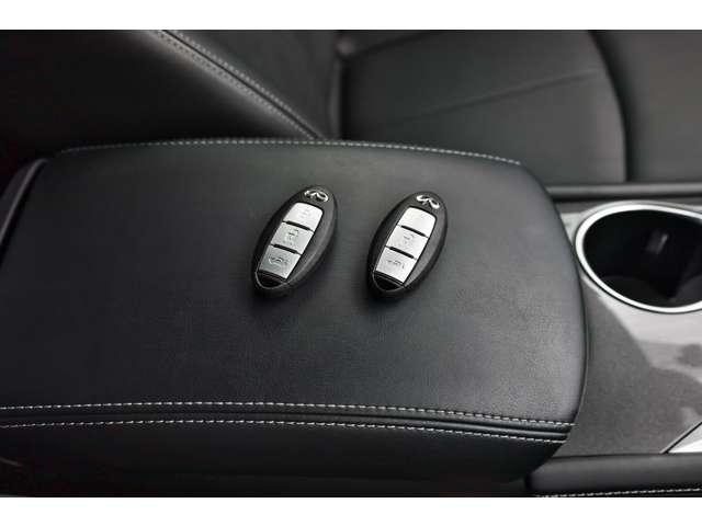 スカイライン ３．５　３５０ＧＴ　ハイブリッド　タイプＰ　本革　クルコン　スマートキ　プリクラッシュ　アラウンドモニタ　盗難防止システム　ＬＥＤ　ＡＷ　オートクルーズコントロール　ＴＶナビ　オートエアコン　Ｄレコ　キーレスゴー　メモリ－ナビ　レーンアシスト　Ｂカメラ　ＥＴＣ（15枚目）