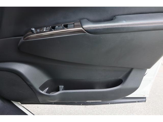 エルグランド ２．５　２５０ハイウェイスターＳ　アーバンクロム後席モニター　両電動ドア　ドライブレコーダ　インテリキー　パワーウインドウ　ＬＥＤライト　メモリーナビ　セキュリティ　Ｂカメラ　クルコン　カーテンエアバック　オートエアコン　ＡＷ　ＥＴＣ　ナビＴＶ　エアバッグ（35枚目）