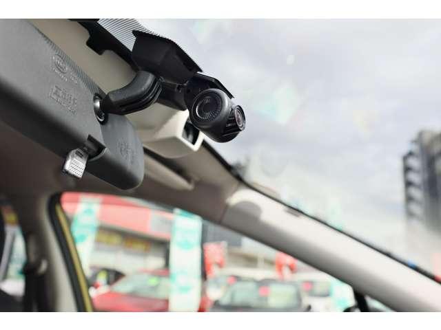 XV 2.0 アドバンス スタイル エディション 4WD 車線逸脱警報 Rカメラ LEDライト 衝突軽減システム クルーズコントロール 4WD サイドカメラ メモリーナビ スマートキー ドライブレコーダー ETC 盗難防止システム アイドリングストップ(7枚目)