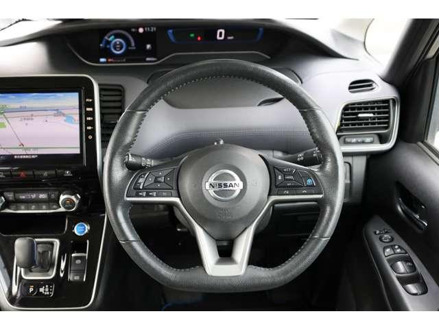 セレナ 1.2 e-POWER ハイウェイスター V プロパイ 360°カメラ エマジェンシーブレーキ 1オナ 寒冷地仕様 スマキー バックカメラ LED レーンアシスト 点検記録簿付 ETC ドラレコ Aストップ イモビ サイドカーテンエアバック アルミホイール(12枚目)