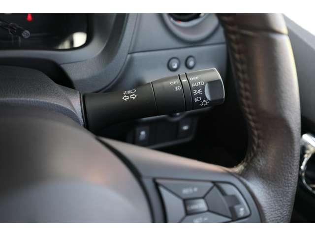 ノート 1.2 e-POWER メダリスト ナビTV クルコン LED AVM 被害軽減ブレーキ TVナビ バックモニター クルコン インテリキー アイドリングストップ 盗難防止装置 LEDランプ 車線逸脱警報システム ワンオーナー キーフリー アルミホイール ETC 記録簿(9枚目)