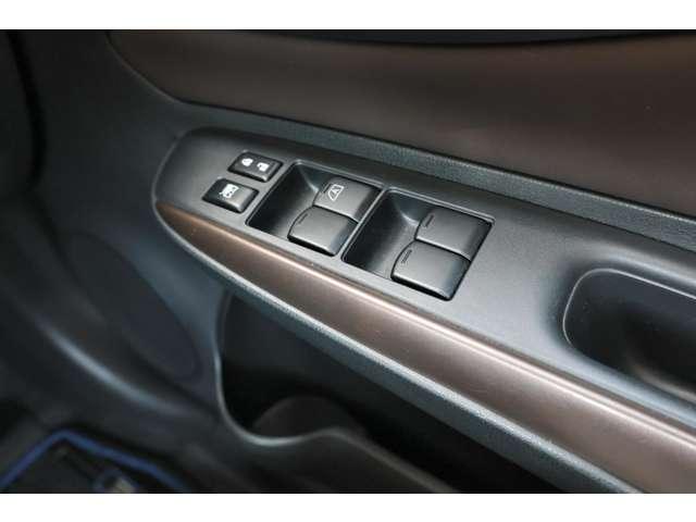 ノート 1.2 e-POWER メダリスト ナビTV クルコン LED AVM 被害軽減ブレーキ TVナビ バックモニター クルコン インテリキー アイドリングストップ 盗難防止装置 LEDランプ 車線逸脱警報システム ワンオーナー キーフリー アルミホイール ETC 記録簿(12枚目)