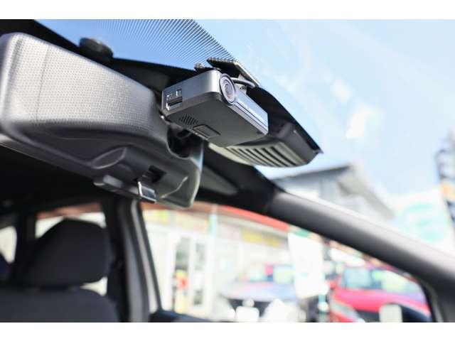 ノート 1.2 e-POWER X ブラックアロー エマブレクルコン 障害物ソナー アラウンドビュ-モニター 車線逸脱 LEDランプ 1オーナー スマートキー アクティブクルーズコントロール キーレス ナビTV Wエアバッグ アルミ パワーウインドウ オートエアコン(7枚目)