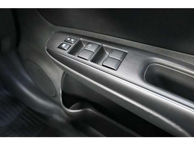 ノート 1.2 e-POWER X ブラックアロー エマブレクルコン 障害物ソナー アラウンドビュ-モニター 車線逸脱 LEDランプ 1オーナー スマートキー アクティブクルーズコントロール キーレス ナビTV Wエアバッグ アルミ パワーウインドウ オートエアコン(15枚目)