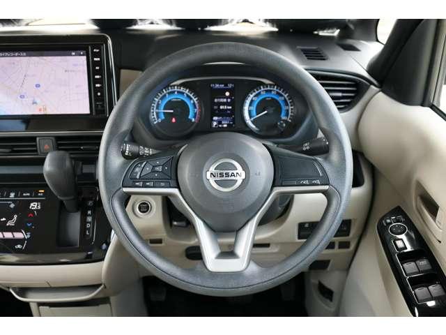 ルークス ６６０　Ｘ　エマブレ　ナビＴＶ　ＡＶＭ　ドラレコ　アラモニ　前後衝突軽減ブレーキ　ワンオーナー車　車線逸脱防止　ＥＴＣ　スマートキー　定期点検記録簿　キーフリー　ドライブレコーダー　ｉ－ｓｔｏｐ　フルオートエアコン　パワーウインドウ　バックカメラ（11枚目）