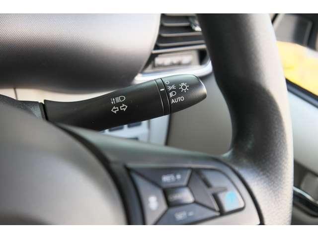 セレナ ２．０　Ｘ　Ｖセレクション　プロパイ　ナビＴＶ　両側オート　ＡＶＭ　レーンキープ　オートクルーズ　インテリキー　ＥＴＣ　ワンオーナー　アイドリングストップ　盗難防止システム　Ｂカメラ　ナビＴＶ　ＡＢＳ　助手席エアバック　ＡＡＣ　キーフリー　ＰＳ　ワンセグ（10枚目）