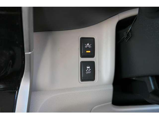 セレナ ２．０　Ｘ　Ｖセレクション　プロパイ　ナビＴＶ　両側オート　ＡＶＭ　レーンキープ　オートクルーズ　インテリキー　ＥＴＣ　ワンオーナー　アイドリングストップ　盗難防止システム　Ｂカメラ　ナビＴＶ　ＡＢＳ　助手席エアバック　ＡＡＣ　キーフリー　ＰＳ　ワンセグ（12枚目）