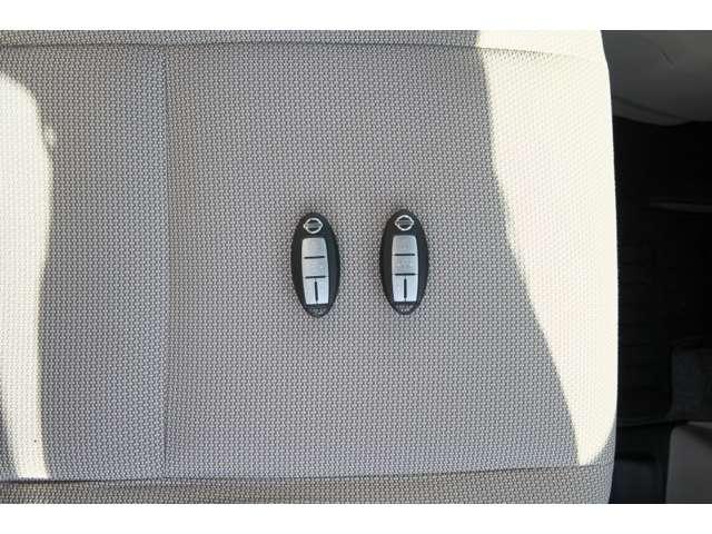 セレナ ２．０　Ｘ　Ｖセレクション　プロパイ　ナビＴＶ　両側オート　ＡＶＭ　レーンキープ　オートクルーズ　インテリキー　ＥＴＣ　ワンオーナー　アイドリングストップ　盗難防止システム　Ｂカメラ　ナビＴＶ　ＡＢＳ　助手席エアバック　ＡＡＣ　キーフリー　ＰＳ　ワンセグ（15枚目）