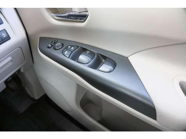 セレナ ２．０　Ｘ　Ｖセレクション　プロパイ　ナビＴＶ　両側オート　ＡＶＭ　レーンキープ　オートクルーズ　インテリキー　ＥＴＣ　ワンオーナー　アイドリングストップ　盗難防止システム　Ｂカメラ　ナビＴＶ　ＡＢＳ　助手席エアバック　ＡＡＣ　キーフリー　ＰＳ　ワンセグ（16枚目）