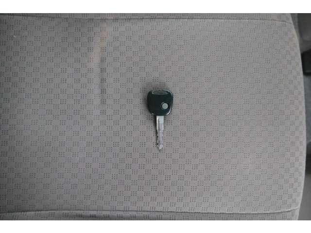スクラムワゴン 660 PXターボ ハイルーフ ナビTV バックモニター ETC パワーウインドウ 助手席エアバッグ キーレス ETC エアコン パワステ メモリーナビ 運転席エアバッグ バックカメラ 4WD ABS ナビTV(12枚目)