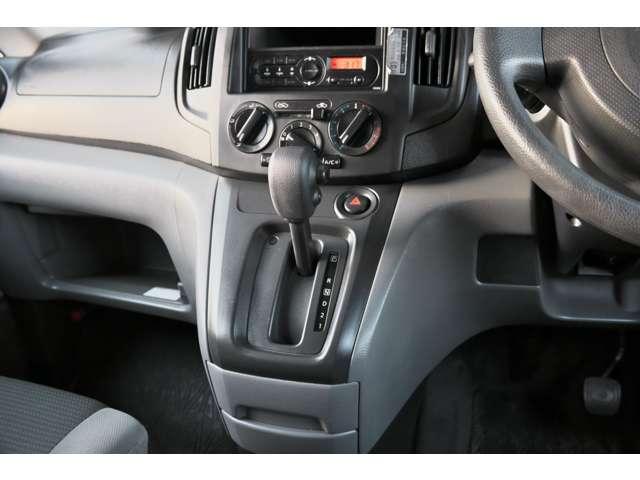 ＮＶ２００バネットバン １．６　ＤＸ　５人乗　ＦＭＡＭラジオ　ＥＴＣ　ドラレコ　ドラレコ　点検記録簿　パワーステアリング　エアバック　マニュアルエアコン　ＡＢＳ　キーフリー　フロントパワーウインドウ　１オ－ナ－　ＥＴＣ付き　ＷエアＢ（15枚目）