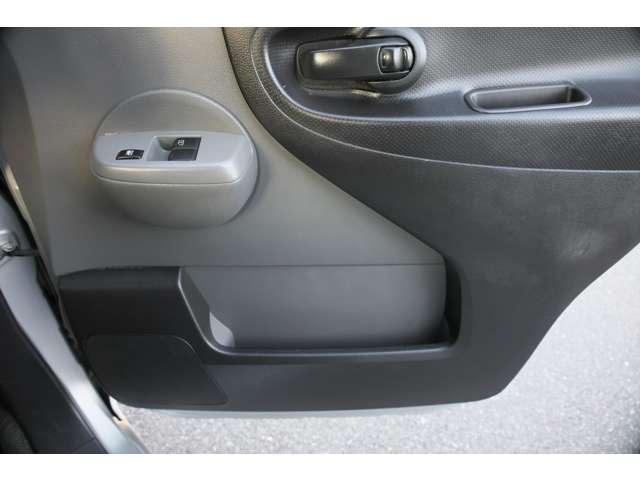 ＮＶ２００バネットバン １．６　ＤＸ　５人乗　ＦＭＡＭラジオ　ＥＴＣ　ドラレコ　ドラレコ　点検記録簿　パワーステアリング　エアバック　マニュアルエアコン　ＡＢＳ　キーフリー　フロントパワーウインドウ　１オ－ナ－　ＥＴＣ付き　ＷエアＢ（17枚目）