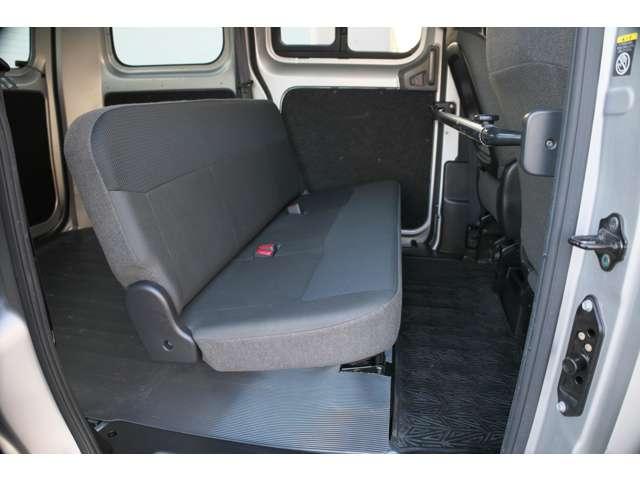 ＮＶ２００バネットバン １．６　ＤＸ　５人乗　ＦＭＡＭラジオ　ＥＴＣ　ドラレコ　ドラレコ　点検記録簿　パワーステアリング　エアバック　マニュアルエアコン　ＡＢＳ　キーフリー　フロントパワーウインドウ　１オ－ナ－　ＥＴＣ付き　ＷエアＢ（18枚目）