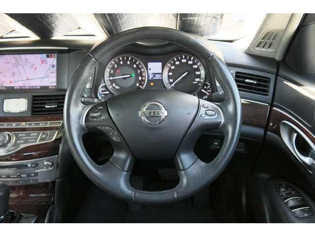 フーガハイブリッド ３．５　Ａパッケージ　ナビＴＶ　キセノン　クルコン　ＢＳモニタ　サイドカメラ　オートクルーズ　ＥＴＣ　ドラレコ　ＨＤＤナビ　アルミ　盗難防止システム　キーフリー　アイドリングストップ　オートエアコン　インテリジェントキ－　Ｂカメラ（10枚目）