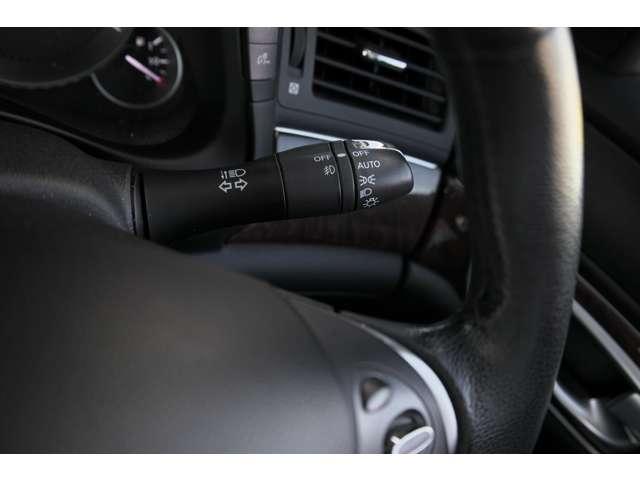 フーガハイブリッド ３．５　Ａパッケージ　ナビＴＶ　キセノン　クルコン　ＢＳモニタ　サイドカメラ　オートクルーズ　ＥＴＣ　ドラレコ　ＨＤＤナビ　アルミ　盗難防止システム　キーフリー　アイドリングストップ　オートエアコン　インテリジェントキ－　Ｂカメラ（11枚目）