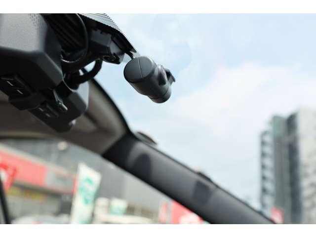 キックス １．２Ｘ　ＦＯＵＲ　スタイルエディション　衝突軽減　ＬＥＤ　全方位カメラ　スマートキー　車線逸脱警報　４ＷＤ　ドライブレコーダー　バックカメラ　ＥＴＣ　アルミホイール　メモリーナビ　ワンオーナー　オートエアコン　アイドリングストップ（7枚目）