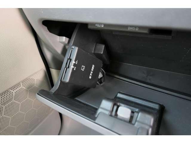 ＮＶ１００クリッパーバン ６６０　ＤＸ　ＧＬパッケージ　ハイルーフ　ナビＴＶ　バックモニター　ドラレコ　パワーウィンド　Ｂモニタ　ＥＴＣ付き　メンテナンスノート　キーレスエントリー　エアコン　ダブルエアバッグ　ワンセグ　ドライブレコーダー　ワンオーナー　パワーステアリング　メモリーナビ　ナビＴＶ　ＡＢＳ（13枚目）