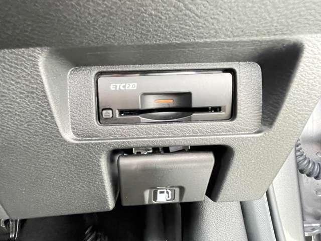 オーラ １．２　Ｇ　レザーエディション　プロパイ　純正ナビ　アラモニ　ＢＯＳＥ　ワンオーナ　追突防止　レーダークルーズ　本革　車線逸脱警報装置　ＬＥＤ　盗難防止　記録簿　バックモニター　ＥＴＣ　インテリジェントキー　メモリーナビゲーション　ＡＷ　キーレスエントリー　オートエアコン（11枚目）