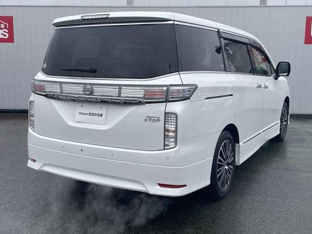 エルグランド 2.5 250ハイウェイスターS 純正ナビ 後席モニター 両オートスライド アルミホイル 点検記録簿 両側パワ-スライドドア 360カメラ ドライブレコーダ ワンオ-ナ-車 サイドカメラ クルコン インテリキー Bカメラ LEDヘッドランプ サイドカーテンエアバック 盗難防止(4枚目)