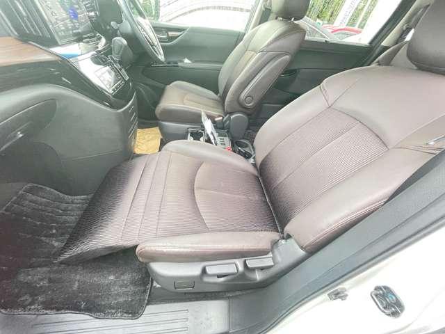 エルグランド 2.5 250ハイウェイスターS 純正ナビ 後席モニター 両オートスライド アルミホイル 点検記録簿 両側パワ-スライドドア 360カメラ ドライブレコーダ ワンオ-ナ-車 サイドカメラ クルコン インテリキー Bカメラ LEDヘッドランプ サイドカーテンエアバック 盗難防止(12枚目)